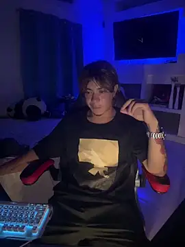 AngelLatinBoy online show from 04-03-26, 04:32