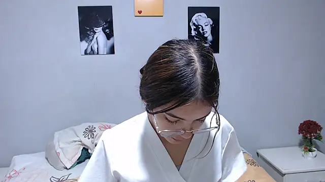 salome ferrari online show from 03-10-26, 06:24