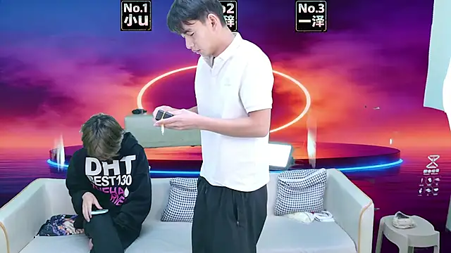 XHR001 online show from 03-26-26, 01:33