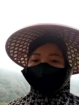 Bling-pusy online show from 03-17-26, 07:44