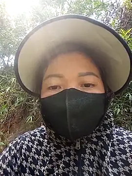 Bling-pusy online show from 04-21-26, 07:14