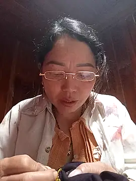 Yellow-pink online show from 03-14-26, 03:34