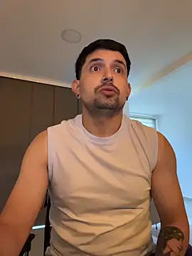 TroyeSavage online show from 03-20-26, 11:37