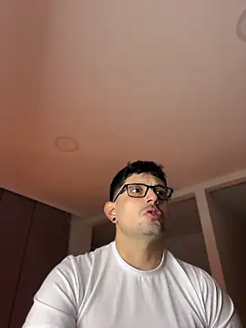 TroyeSavage online show from 05-20-26, 10:32