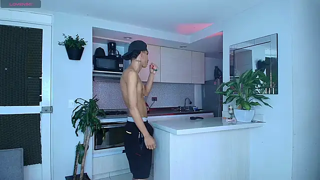 Wild lovers  online show from 04-24-26, 07:27