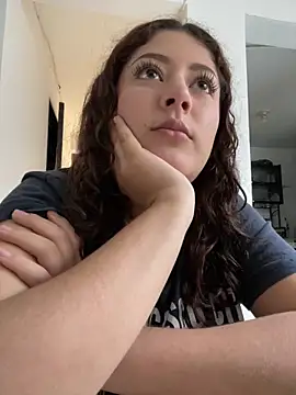 Snapshot of Lizzy_hott chatting on 03-10-26, 01:38 Lizzy hott online show from 03-10-26, 01:38