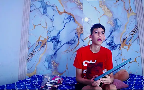 Desire Boys1 online show from 04-13-26, 06:13