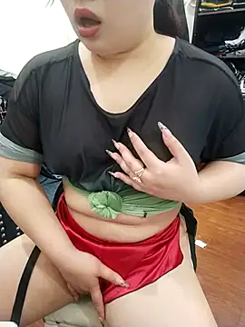 Snapshot of Lylyoh chatting on 03-25-26, 03:12 Lylyoh online show from 03-25-26, 03:12