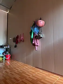 Sumi pusy online show from 04-21-26, 01:53