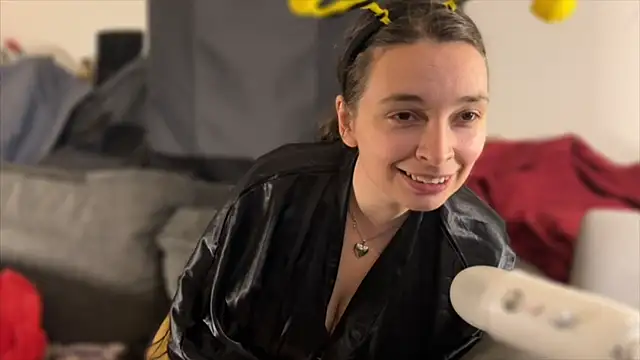 hello katieex online show from 05-11-26, 07:33