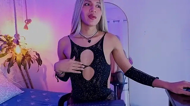 july quinzel online show from 06-11-26, 02:53