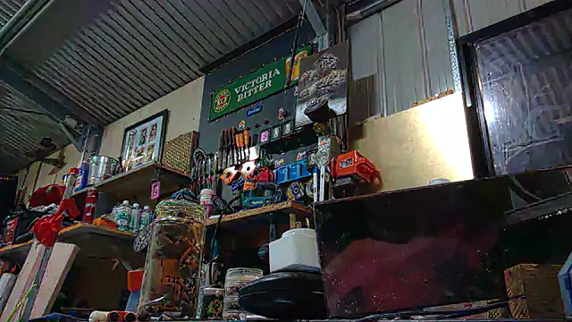 wasntevenme online show from 04-04-26, 10:46