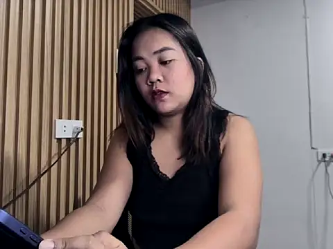  georgiax  online show from 04-11-26, 08:57