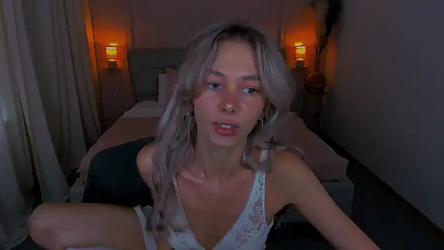 Snapshot of LuluAlis chatting on 07-10-26, 02:19 LuluAlis online show from 07-10-26, 02:19