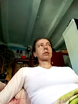 Snapshot of Tania9876 chatting on 05-22-26, 06:31 Tania9876 online show from 05-22-26, 06:31