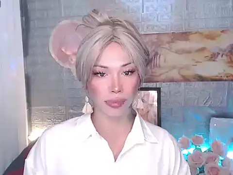 Snapshot of Ms_amor_powers_ts chatting on 04-21-26, 09:28 Ms amor powers ts online show from 04-21-26, 09:28