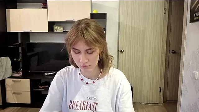 ElenoreHolguin online show from 04-05-26, 03:42