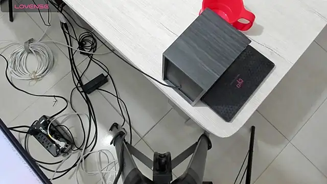 Aishs bigass online show from 05-04-26, 08:49