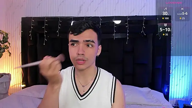 NicoKinggs  online show from 03-12-26, 12:11