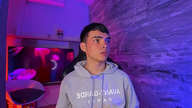 NicoKinggs  online show from 04-09-26, 01:16