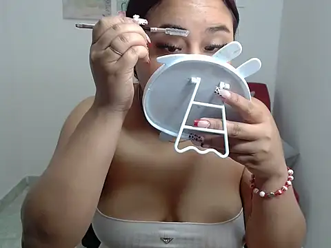 candymorena69 online show from 04-07-26, 12:27