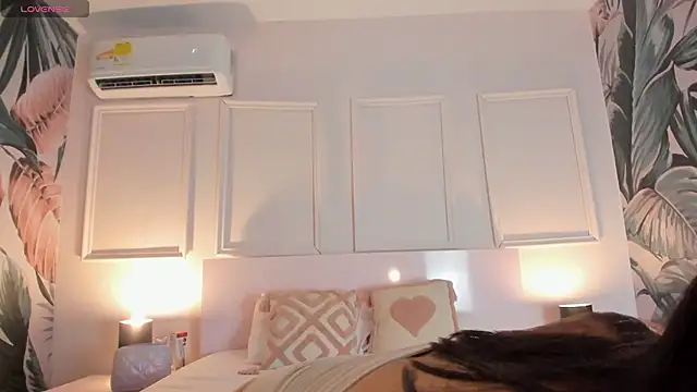 Adalyn Cute online show from 04-04-26, 07:00