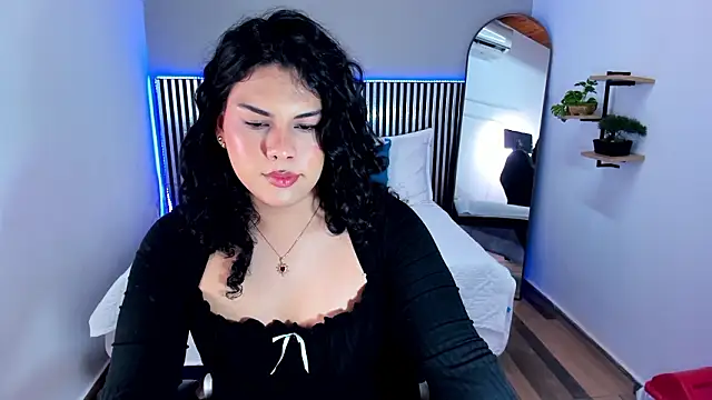 Alisson Pinkey online show from 03-18-26, 01:42