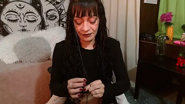  Alexandra Jones online show from 04-28-26, 02:21