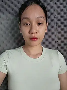 Snapshot of -Hicici- chatting on 06-25-26, 12:43 -Hicici- online show from 06-25-26, 12:43