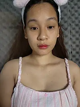 Snapshot of -Hicici- chatting on 07-03-26, 12:28 -Hicici- online show from 07-03-26, 12:28