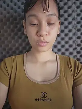 Snapshot of -Hicici- chatting on 07-23-26, 10:13 -Hicici- online show from 07-23-26, 10:13
