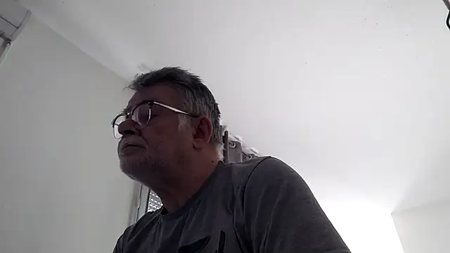 Snapshot of oura chatting on 04-30-26, 06:53 oura online show from 04-30-26, 06:53