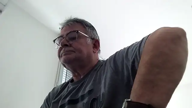 Snapshot of oura chatting on 05-02-26, 07:35 oura online show from 05-02-26, 07:35