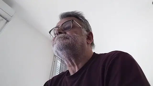 Snapshot of oura chatting on 05-23-26, 07:13 oura online show from 05-23-26, 07:13