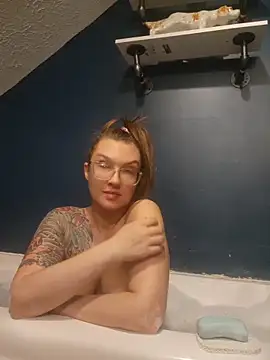 NicolePearl online show from 04-09-26, 01:05