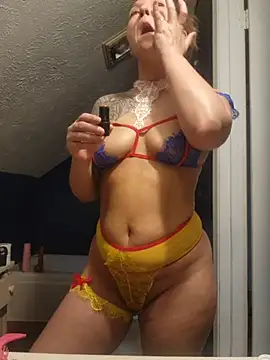 NicolePearl online show from 04-15-26, 01:45