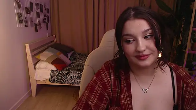 Snapshot of Helenn_Hunt chatting on 03-20-26, 02:22 Helenn Hunt online show from 03-20-26, 02:22