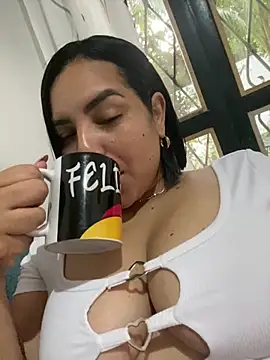 Kira33  online show from 04-15-26, 11:50