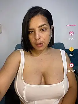 Kira33  online show from 04-27-26, 12:14