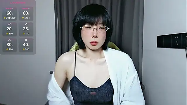 lin lin 520 520 online show from 04-23-26, 05:15