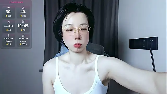 lin lin 520 520 online show from 06-06-26, 04:44