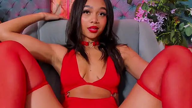 Snapshot of LiahGrey chatting on 06-27-26, 10:59 LiahGrey online show from 06-27-26, 10:59