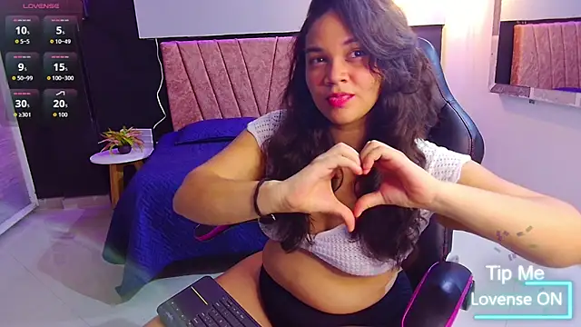 scarlettt  joness online show from 04-10-26, 02:50