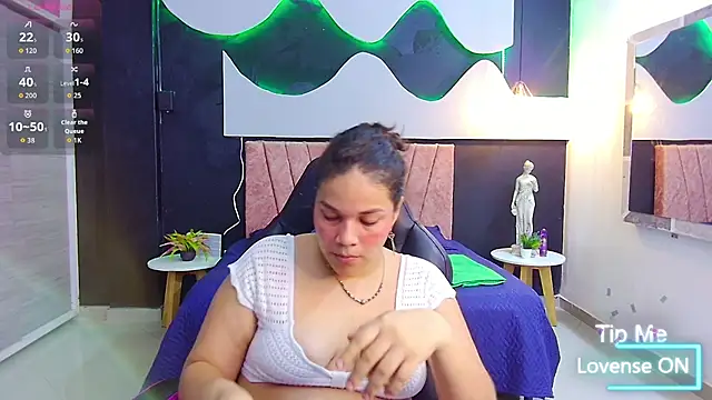 scarlettt  joness online show from 04-11-26, 02:16