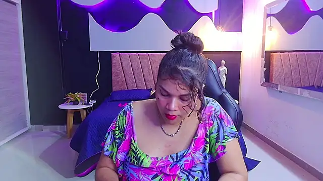 scarlettt  joness online show from 04-18-26, 02:37