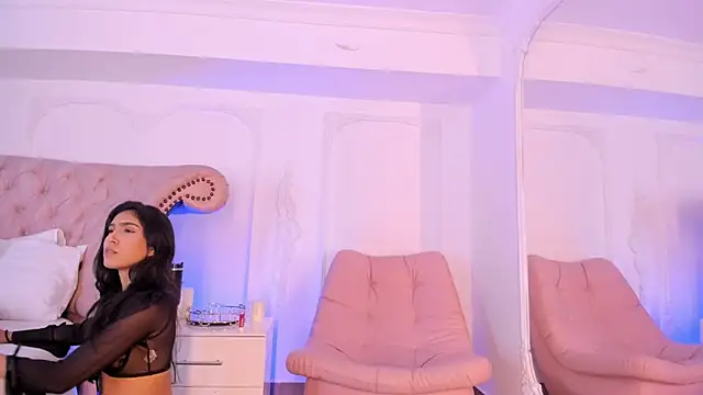 LucianaBlanco  online show from 05-10-26, 02:44