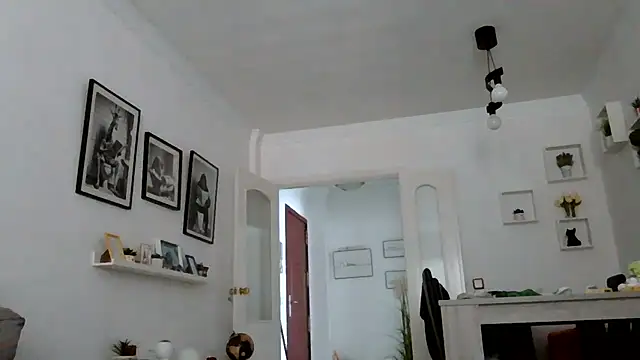 Snapshot of yanick931 chatting on 06-07-26, 10:41 yanick931 online show from 06-07-26, 10:41