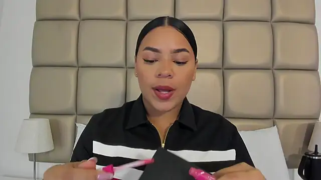 lilly williamss online show from 06-11-26, 03:59