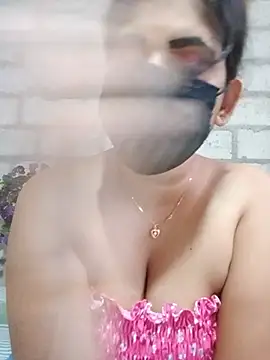 Snapshot of SLNISHU chatting on 07-28-26, 02:40 SLNISHU online show from 07-28-26, 02:40