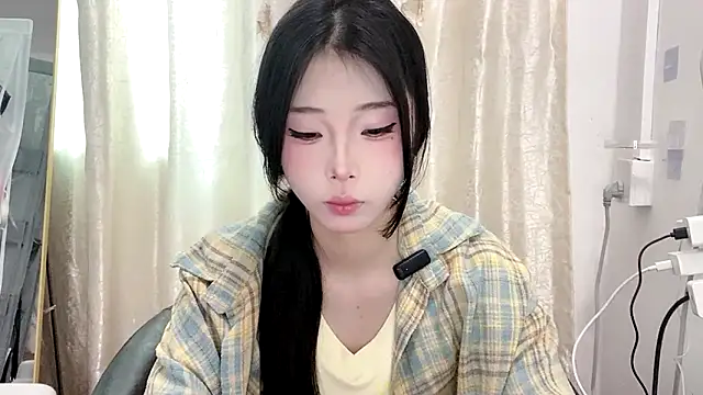yiyibaby2026 online show from 03-26-26, 02:06
